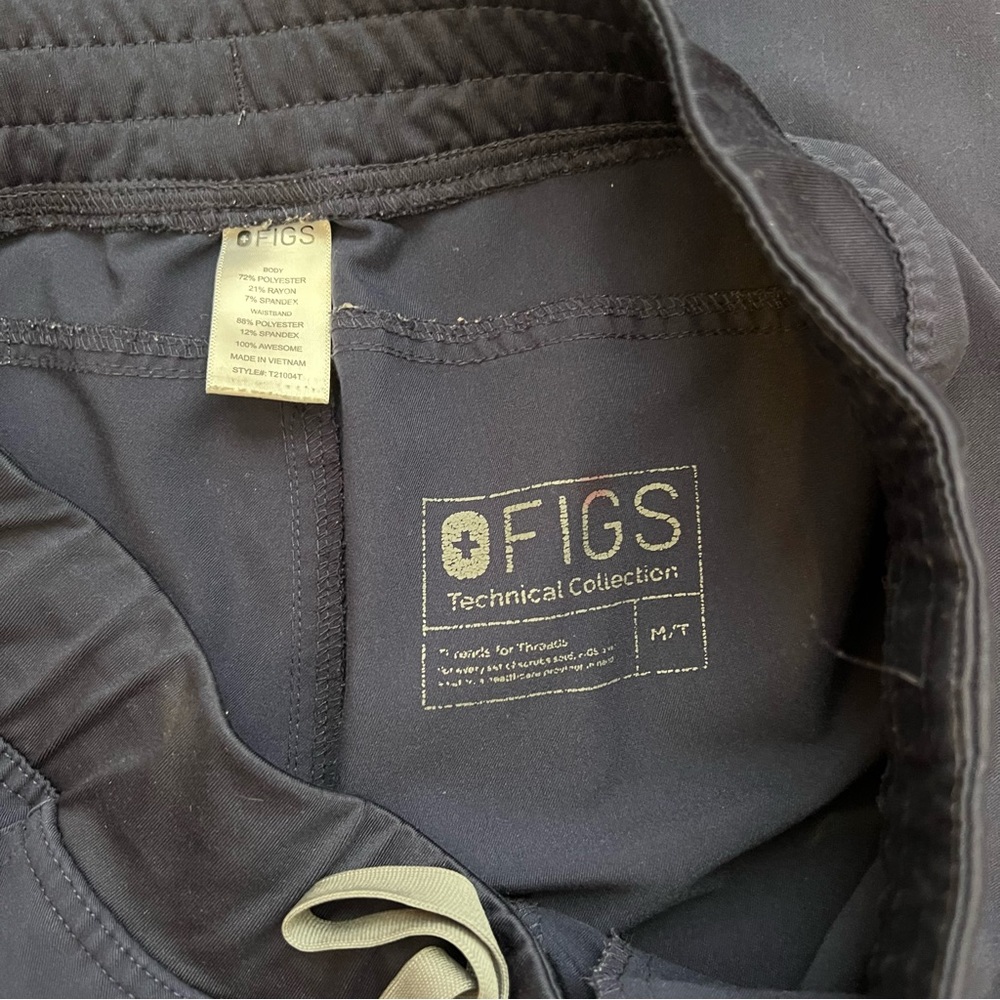 FIGS - Kade - Navy - Medium Tall - Picture 4 of 5